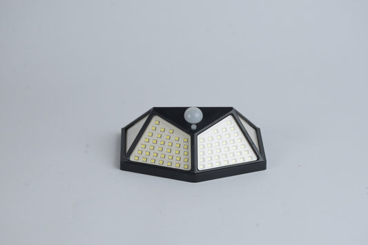 كشاف طاقة شمسية