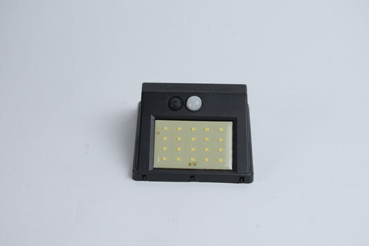 كشاف طاقة شمسية