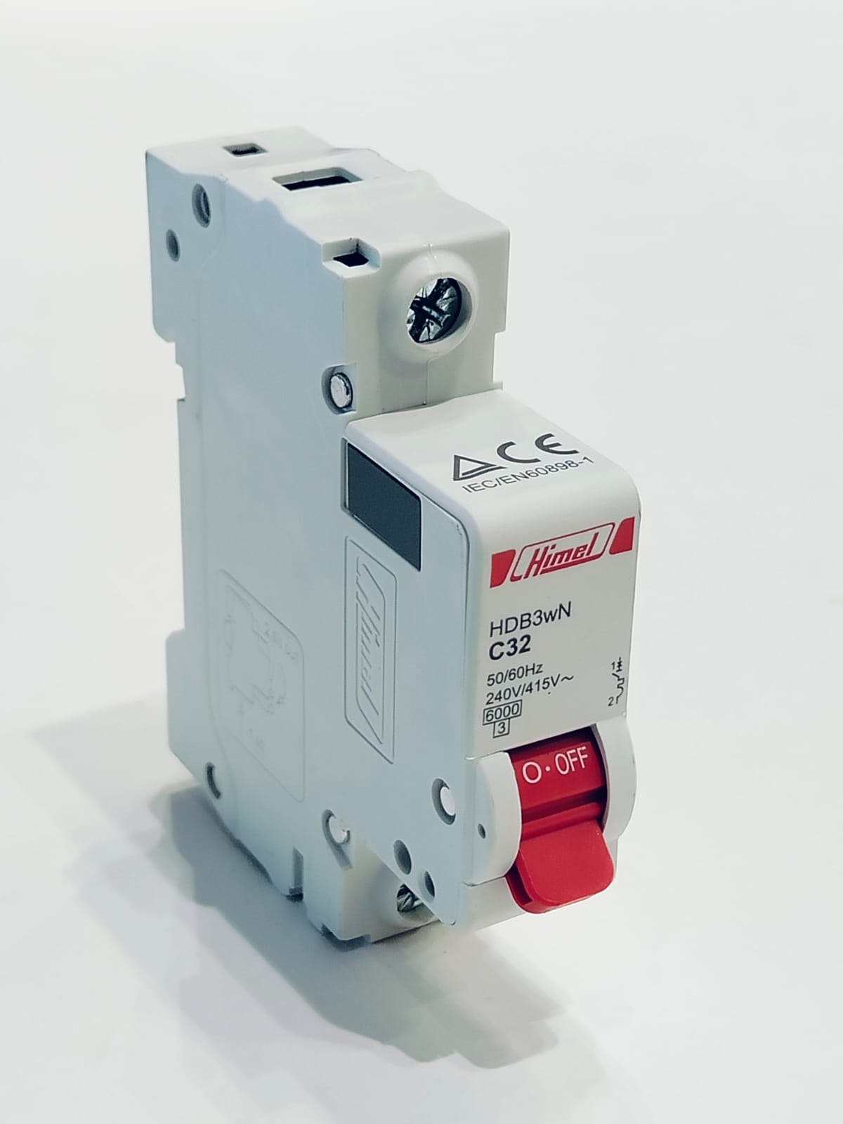 قاطع تيار 32 امبير هيميل