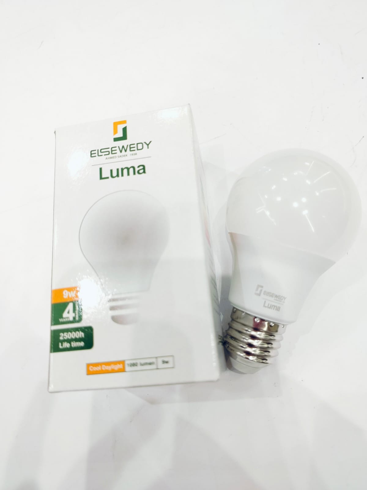 9W white or warm Swedish light bulb, 4-year warranty
